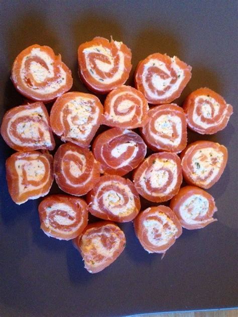 Mini roulés saumon fumé Boursin ail et fines herbes