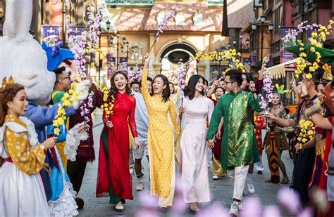 Vietnamese New Year A Guide To Vietnams Biggest Festival