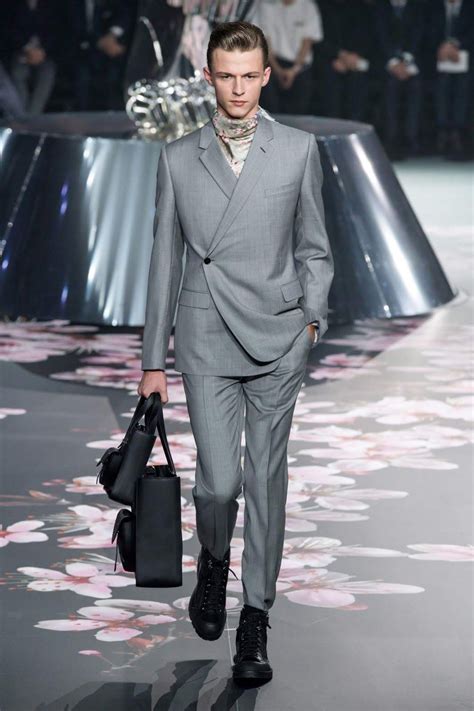 Dior Homme Pre Fall 2019 Runway Show Male Fashion Trends Men Fashion