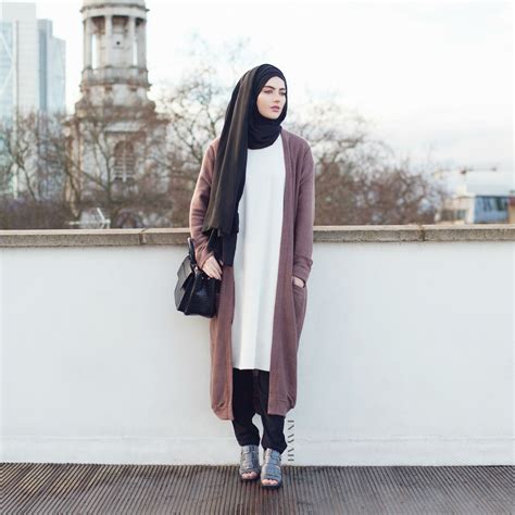 Entdecke rezepte, einrichtungsideen, stilinterpretationen und andere ideen zum ausprobieren. I'm craving for that long cardigan! | Mode sederhana ...