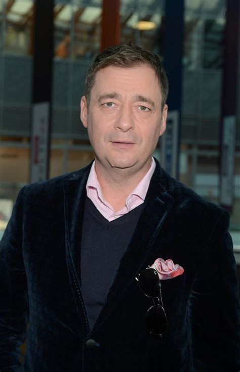 Kobieta szczerze opowiedziała o ich relacji. Jacek Rozenek jeździ na wózku! "Miał udar mózgu ...