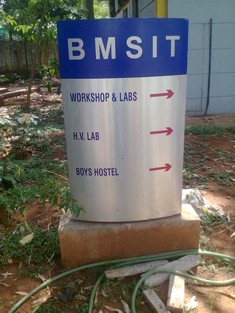 Direction Sign Board In Bangalore Spectra Sign Systems Bengaluru