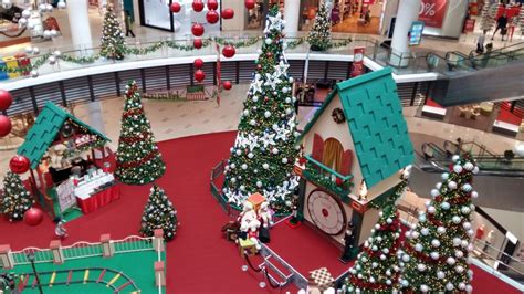 Kelana jaya dataran glomac paradigm mall ss3 university garden ss4 ss5 taman bahagia, people's park. Christmas Decorations at Paradigm Mall Kelana Jaya - Visit ...
