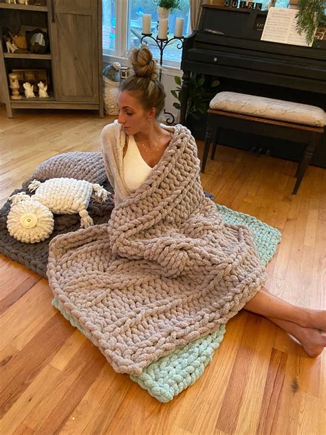 Chunky Knit Blanket Cable Knit Chunky Chenille Throw Blanket Etsy Canada