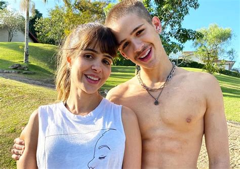 Zé felipe e joão guilherme ávila têm muitas coisas em comum. João Guilherme comemora aniversário da mãe e faz linda ...
