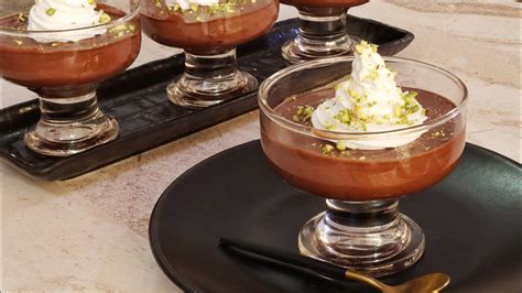 Easy chocolate mousse pudding / 5 minute recipe mousse cake malayalam. chocolate mousse | 5 minutes chocolate recipe - YouTube