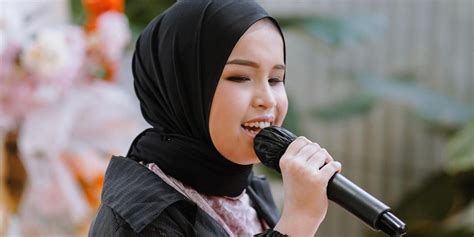 Sosok Putri Ariani Penyanyi Asal Yogyakarta Raih Golden Buzzer America