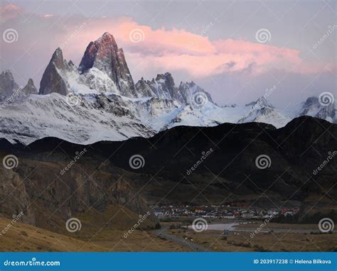 Patagonia Mount Fitz Roy Sunrise Argentina Sudamérica Foto De Archivo