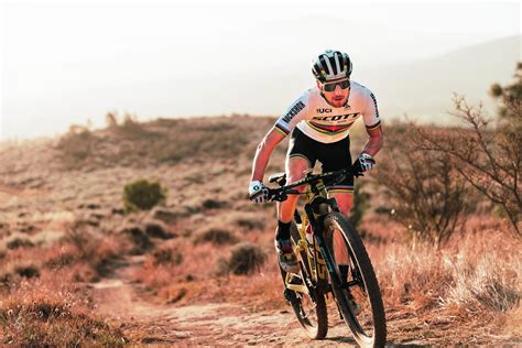 Loris vergier another flying frenchman is loris vergier, who won both rounds in slovenia last year. Phänomen Nino Schurter: Der erfolgreichste Mountainbiker ...