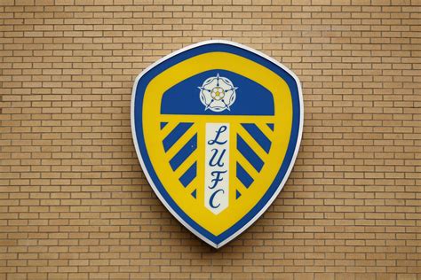 886 downloads, 4408 views, 0 favs. Leeds United release new crest: It's a lot like the old ...