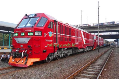 Kereta api indonesia to facilitate passengers to get information and to book train tickets online anywhere and anytime. Gambar Dirgahayu Industri Kereta Api 2016 Seputar Gambar ...