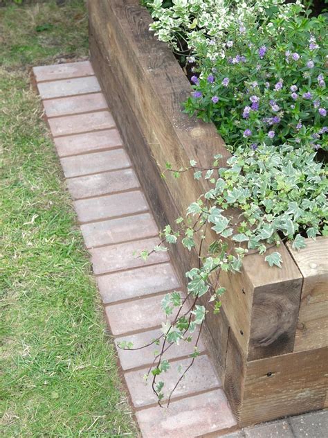 How To Make Brick Garden Edging How To Plant A Curved Brick Flowerbed