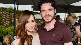Drachenmutter in festen händen emilia clarke zeigt ihren neuen freund. „Game of Thrones"-Star Emilia Clarke: Das sind ihre ...