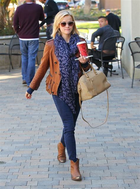 The Ultimate Guide To Reese Witherspoon S Sweet Style Celebrity Style Casual Fashion Reese
