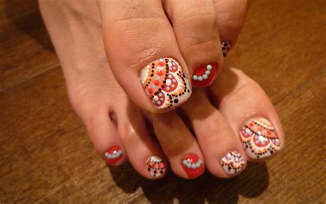 Diseño de uñas para pies flor en principiantes ¡muy fácil! Figuras de uñas decoradas para pies con los mejores ...
