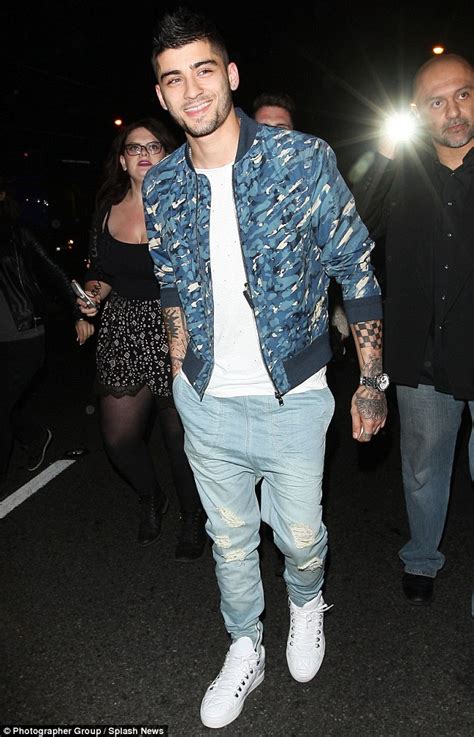 Zayn Malik Parties At Kylie Jenners 18th Birthday Bash Daily Mail Online