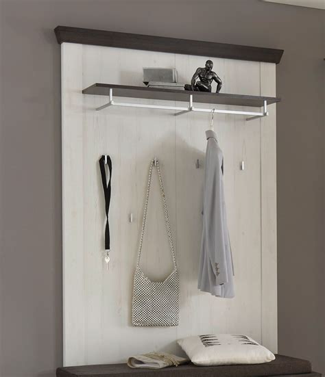 Zum einen ist eine garderobe bank ein optisches highlight im eingangsbereich. Garderobe Pinie