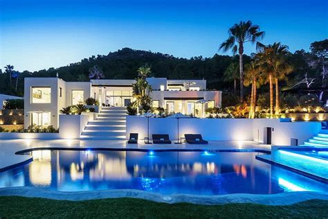 Minimalist High End villa with sea views only 5 minutes from Ibiza Town