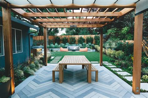 Create A Bold Backyard Statement With These Large Concrete Pavers Dwell