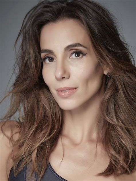 What a name that child has got. Tania Khalill → Peso, Idade, Altura e Signo dos famosos em ...
