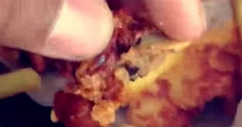 Disgusted Kfc Diner Finds Chickens Head With Beak Still Attached In