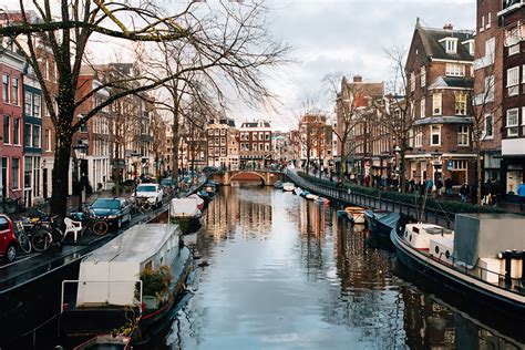 ❌the capital of holland ❌pictures, videos and recommendations of amsterdam ❌tag @amsterdam to be featured 📩amsterdam@wannahaves.com www.instagram.com/p/ce1ra4ch1fp. Working in Amsterdam
