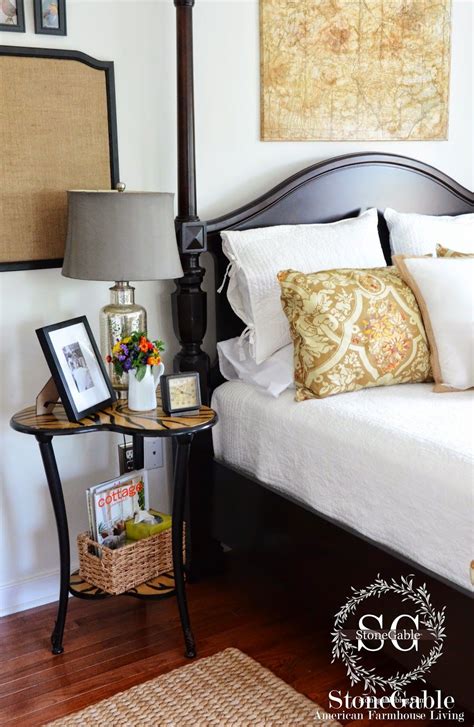 10 Essentials Of A Cozy Guest Room Stonegable Small Guest Bedroom