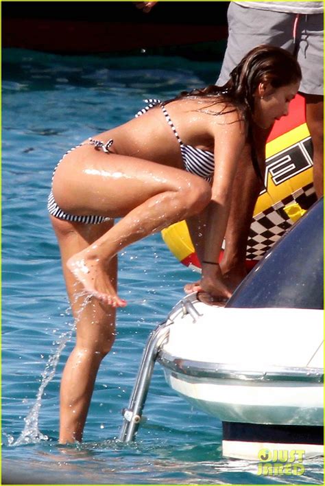 Nicole Scherzinger Shows Off Her Teeny Bikini Fabulous Figure On A Yacht Photo