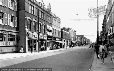 Find property to let in high street, hounslow tw3 with the uk's leading online property market see houses, flats and bungalows for rent in high street, hounslow tw3 from the top letting agents. Photo of Hounslow, High Street c.1965 - Francis Frith