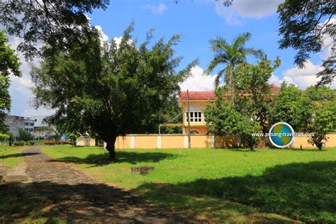 Find the best background kuning on wallpapertag. Istana Kuning, Alor Setar