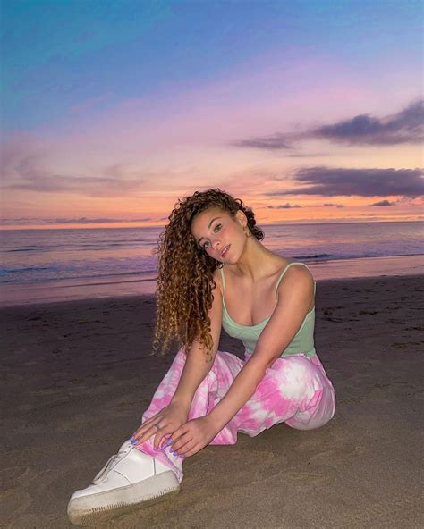Sofie Dossi Shows Off Her Ass Tits Photos Videos Nude Celebrity