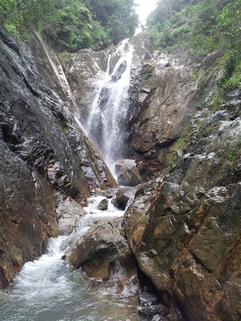 After putting my mum and dad at sungai petani, 5 of us, nc, david, chan. penunggu senja: kenangan di air terjun gunung pulai