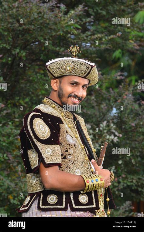 Sri Lankan Wedding Hi Res Stock Photography And Images Alamy