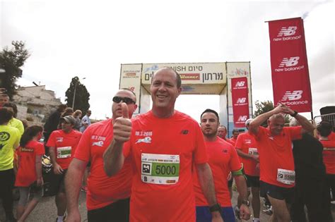 אנו חייבים לחשוב ולפעול אחרת. הלאונג@@@ מאחל רק בריאות, עם התרומה של מוריס קאהן | מעריב