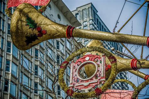 15 Festive Ways To Celebrate Christmas In Chicago Midwest Explored