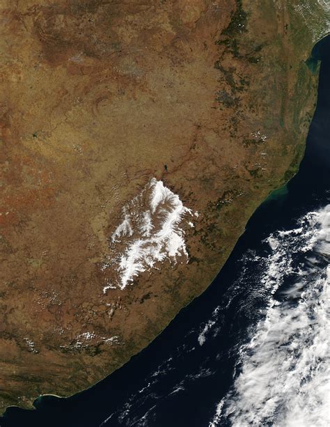 Snow continues to fall in a variety of places. Heavy Snow in South Africa