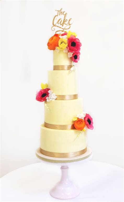 The best collection of wedding cake recipes starts with a classic white cake recipe. Different Types of Wedding Cake Icing (and how to choose the right type for your wedding ...