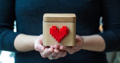 Lovebox Is A Wooden Box That Alerts You Cnet