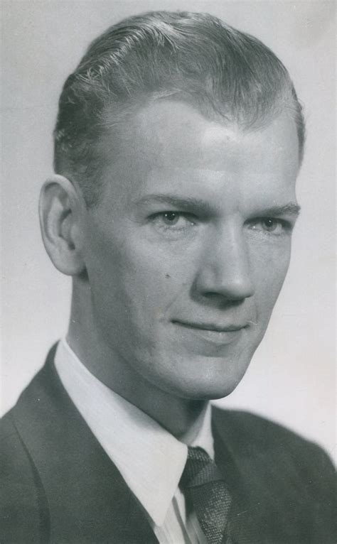 Pantagraph reporter turns sci-fi writer | McLean County Museum of History