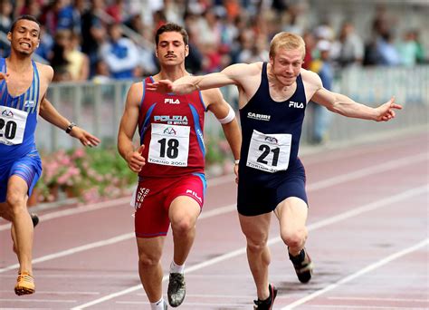 Jacobs ha corso in 984 nella terza semifinale, piazzandosi terzo stabilendo il nuovo record europeo e diventando il primo italiano a qualificarsi per la finale olimpica dei 100. LISTE ALL-TIME, I 100 METRI - Studentesca Andrea Milardi