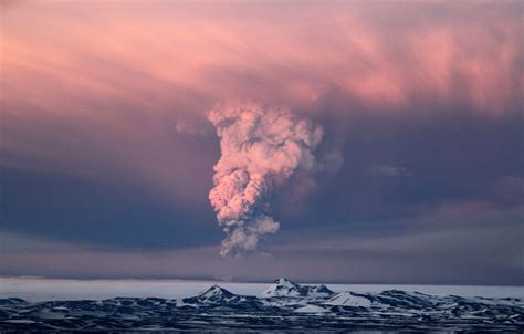 Grimsvotn Volcano Erupts In Iceland The Atlantic