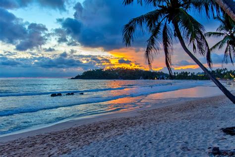 Beautiful Sunset At Arugam Bay Sri Lanka Photo Shutterstock