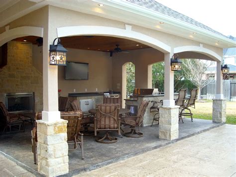 Free Standing Patio Cover Kitchen And Bathroom With Stucco And Stone