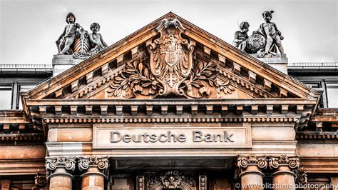 Die deutsche bank aktiengesellschaft () ist das nach bilanzsumme und mitarbeiterzahl größte kreditinstitut deutschlands. Bremer Architektur