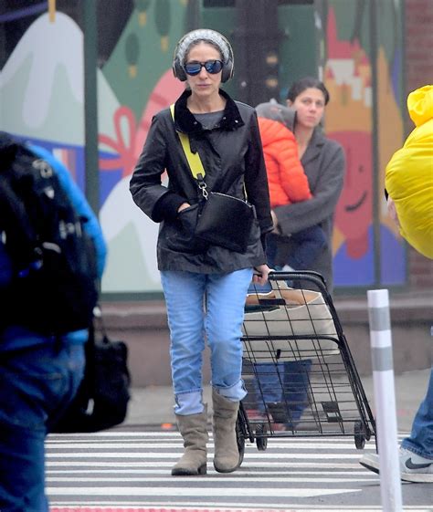 Sarah Jessica Parker Goes Incognito Running Errands In Slouchy Boots