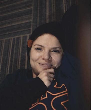 Decyzją sądu jedna z najjaśniejszych gwiazd muzyki pop od blisko 13 lat znajduje się pod kuratelą ojca, który decyduje. Jak ona wygląda? Marta Manowska BEZ MAKIJAŻU. To zdjęcie ...