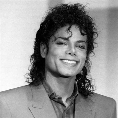 Biografía De Michael Jackson La Vida De Un Icono Musical