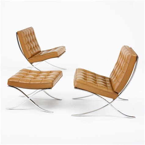 The barcelona chair is a chair designed by mies van der rohe and lilly reich, for the german pavilion at the international exposition of 1929, hosted by barcelona, catalonia, spain. Projectos de Arquitectos: Arquitectos Mies van der Rohe e ...