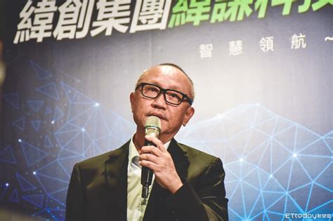 公司位於新北市汐止區。產業別：電腦及其週邊設備製造業。應徵 緯創資通股份有限公司 工作，請上 104 人力銀行投遞履歷。 80000位以上的專業人才架構堅實的全球營運網絡。 產品涵蓋筆記型電腦、桌上型電腦、平板電腦、智慧型手機、伺服器、網路家電產品、有線及無線數據. 緯創攜手微軟成立「創新產品辦公室」!2年內砸5000萬元 培育AI人才助台灣產業 | ETtoday財經新聞 | ETtoday新聞雲