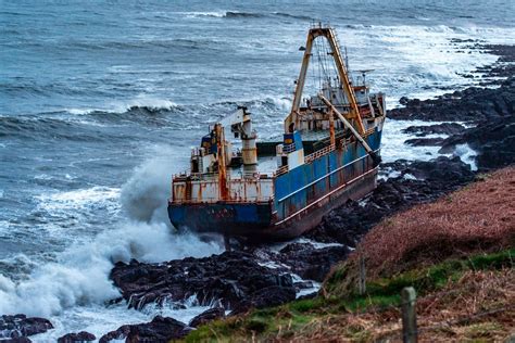 Storm Dennis Blows Ghost Ship To Ireland The New York Times